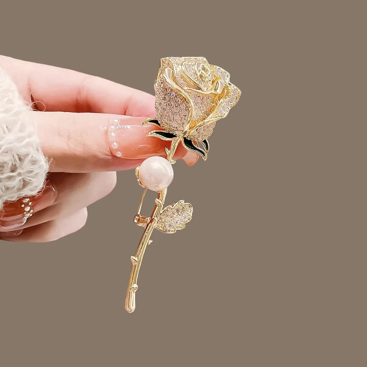 Elegant Gold Color Rhinestone Shovel Brooch for Stylish Accessory