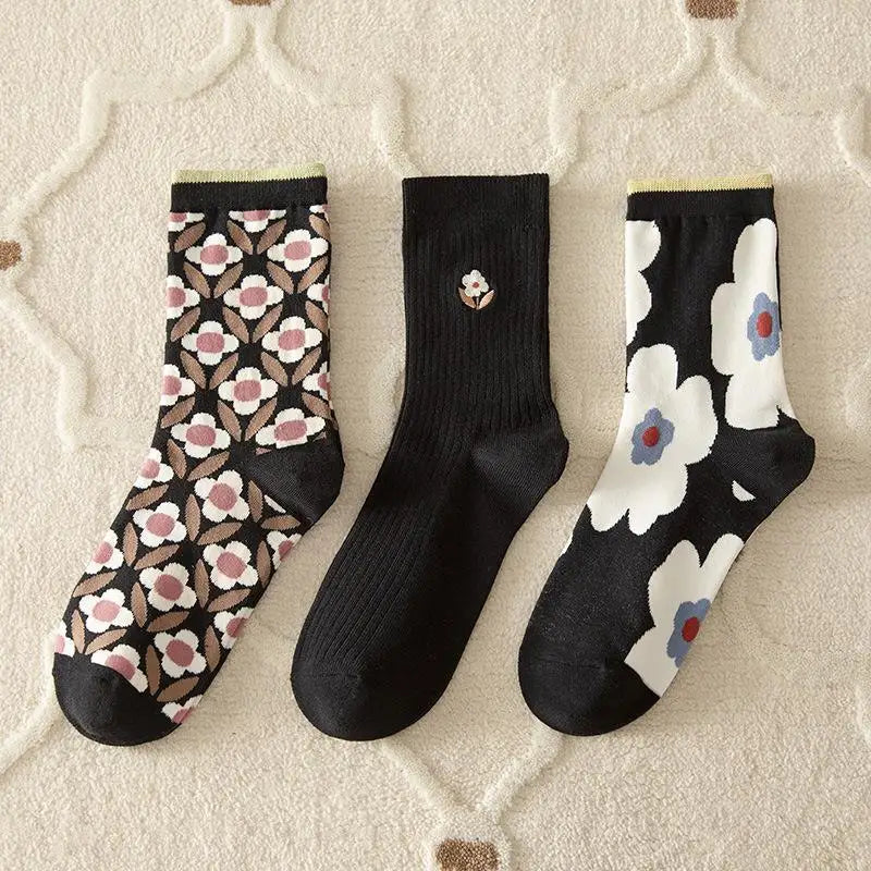 Cute Pink Flower Embroidery Socks for Women | Kawaii Retro Style