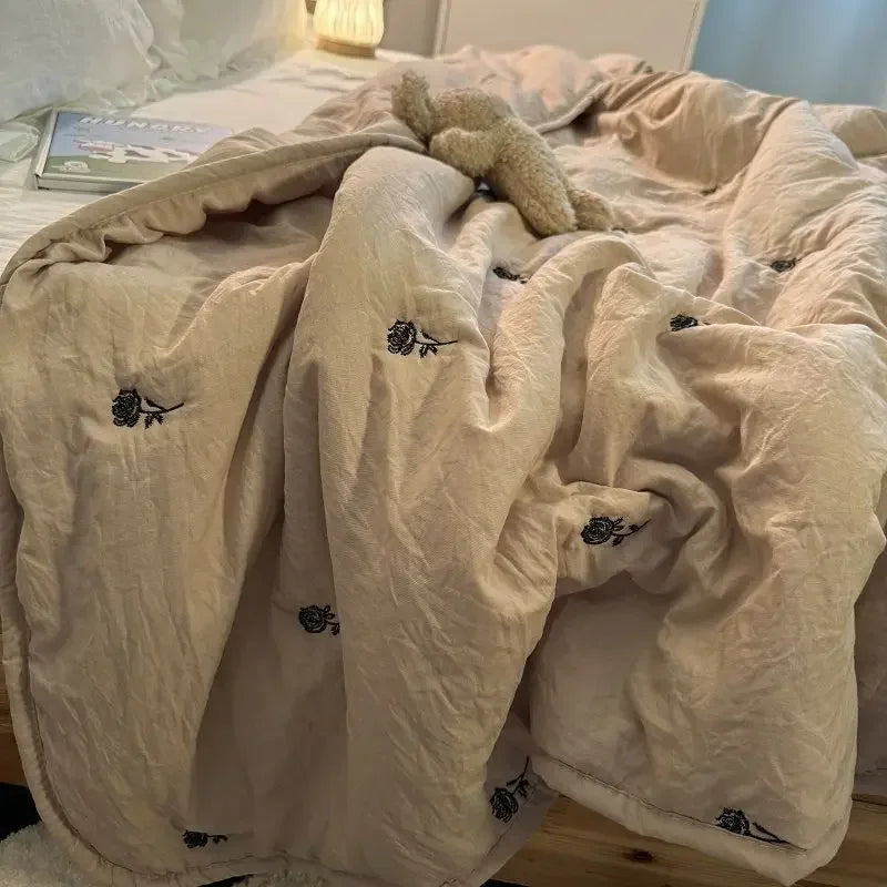 Breathable Summer Quilt | Skin-Friendly Cotton Bedding