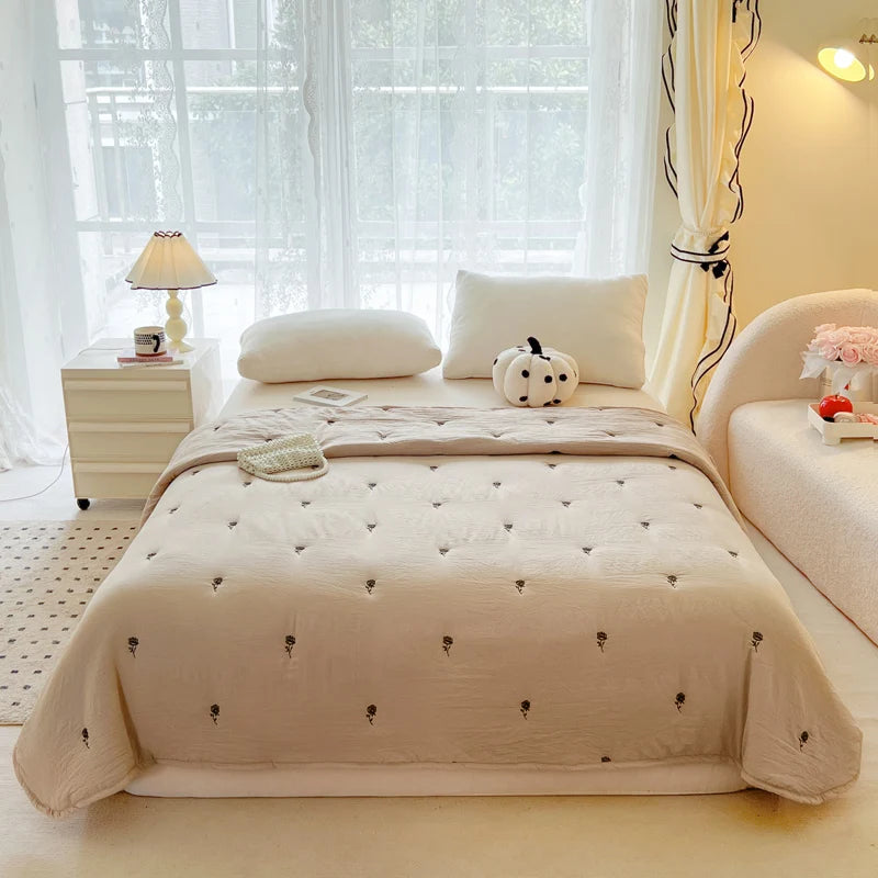 Breathable Summer Quilt | Skin-Friendly Cotton Bedding