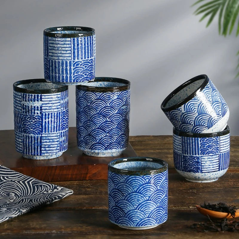 Elegante Taza de Té de Cerámica Ondulada Retro | La Experiencia de Té Perfecta