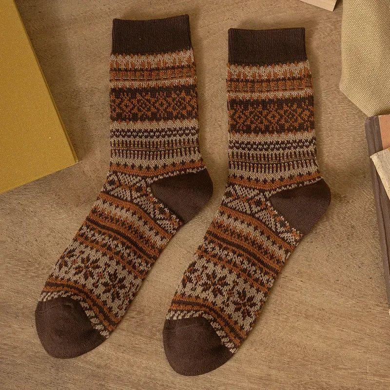Men's Retro Geometric Pattern Middle Tube Socks | Stylish & Comfy