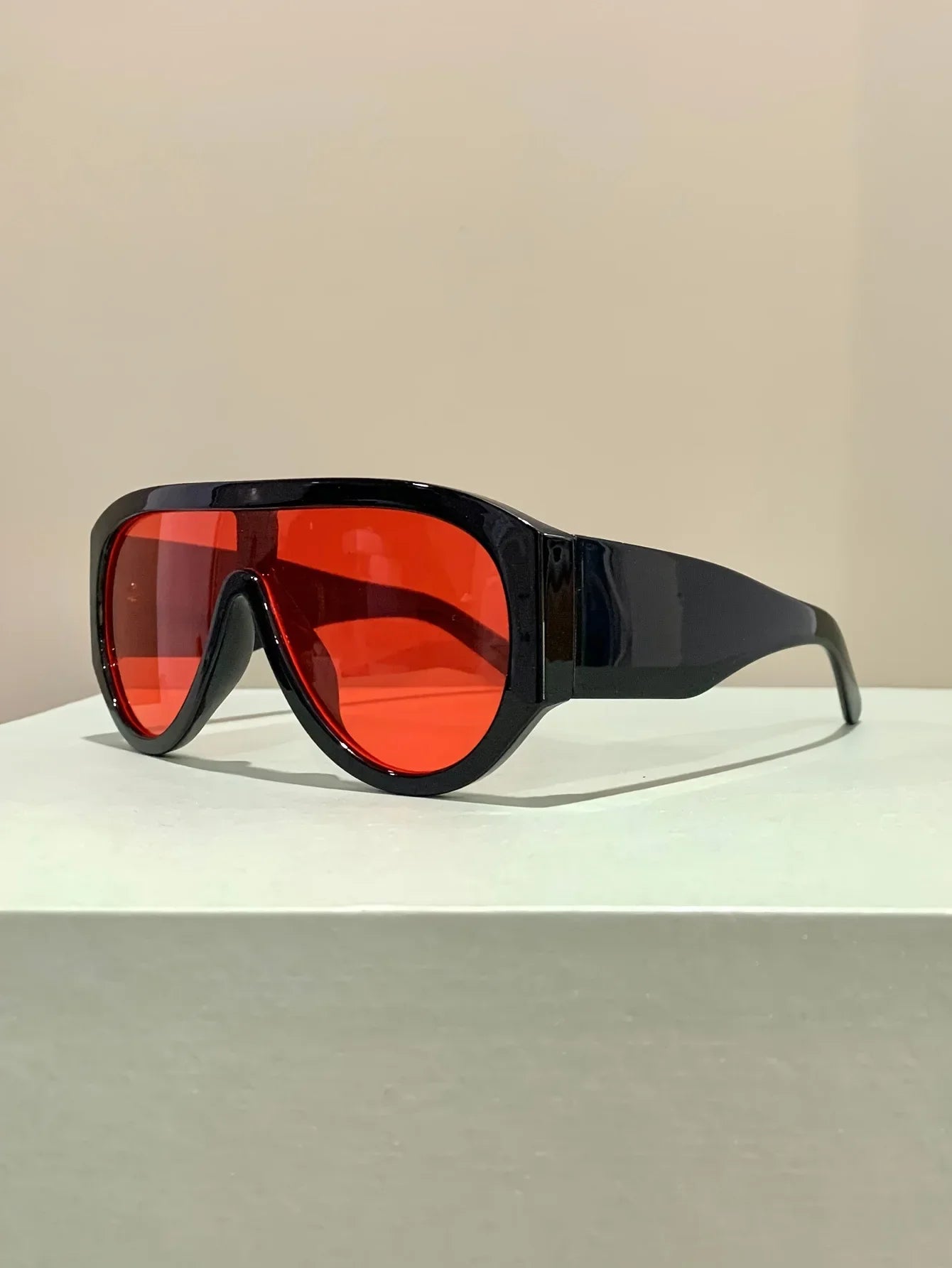 Oversized Gradient Sunglasses for Unisex | Fashionable Retro Style
