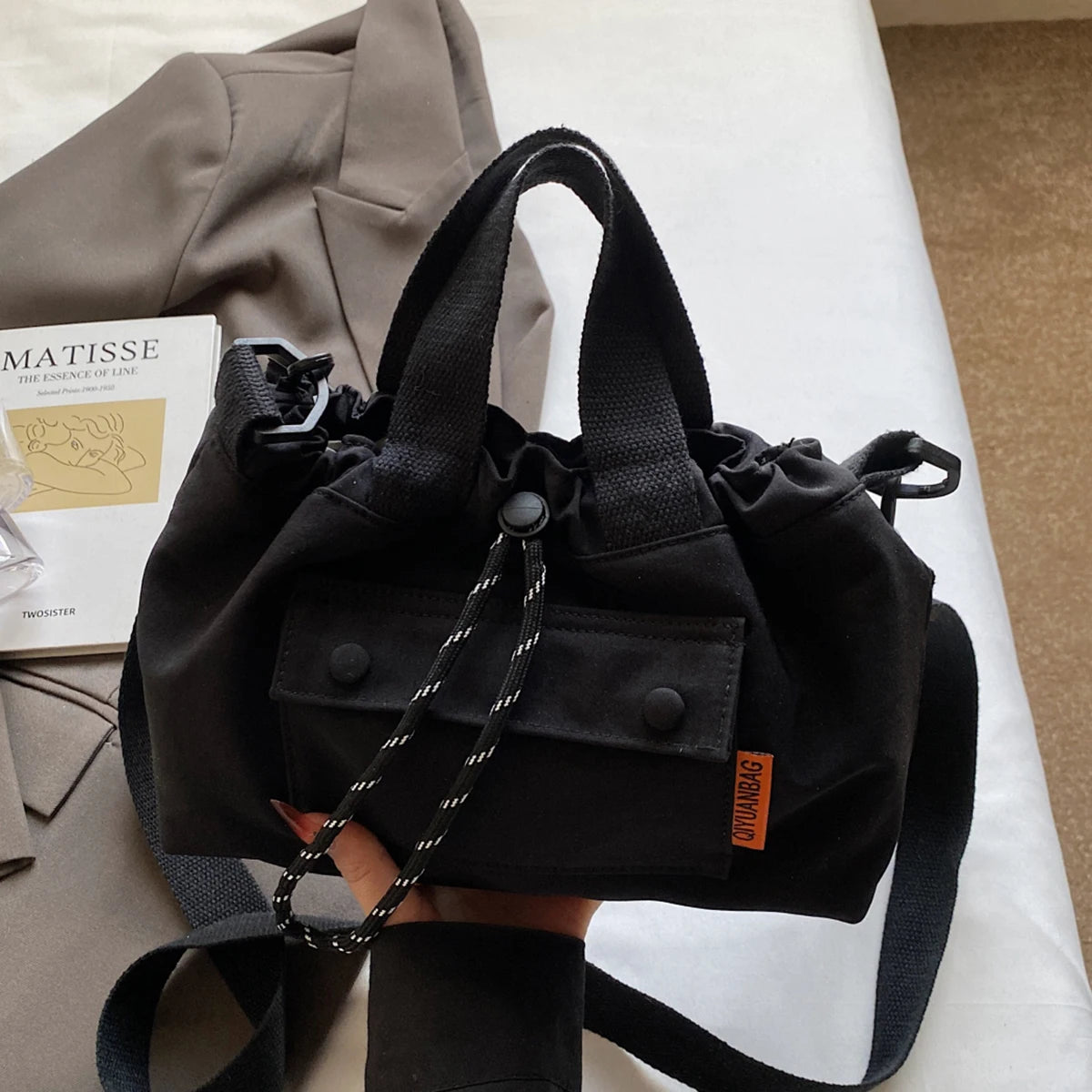 The New Unisex Messenger Bag, Outdoor Functional Shoulder Bag, Commuter Shoulder Bag, Storage Bag, Women's Contrast Backpack