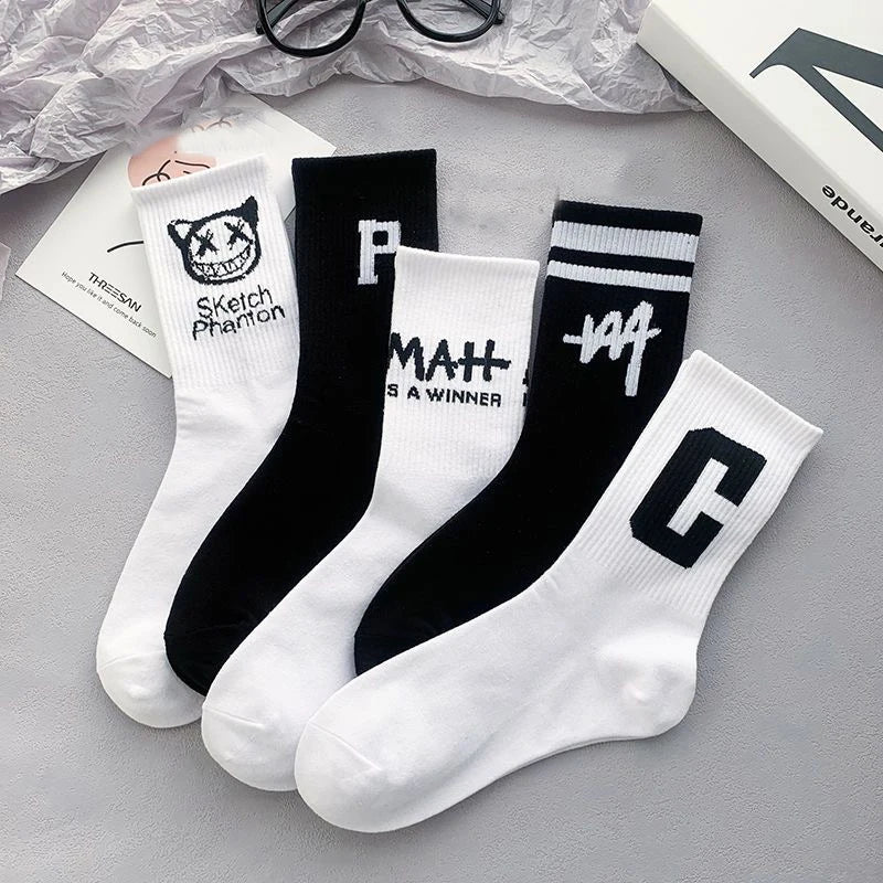 5 pairs of couples Instagram trendy socks with little devil pattern for students in spring and autumn, black and white sports ba