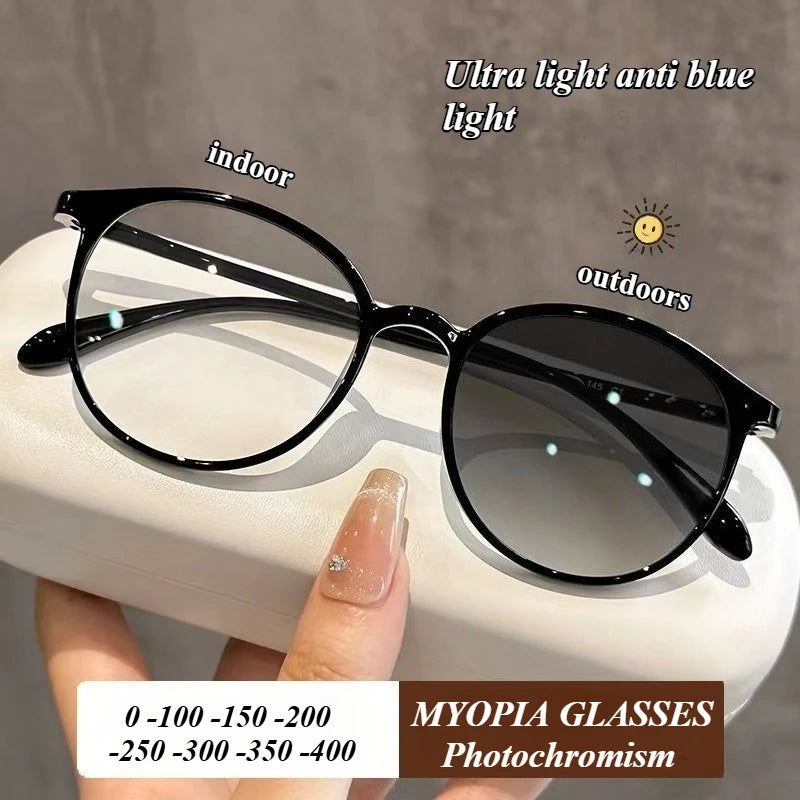 Stylish Photochromic Myopia Glasses for Women | Lightweight Comfort
