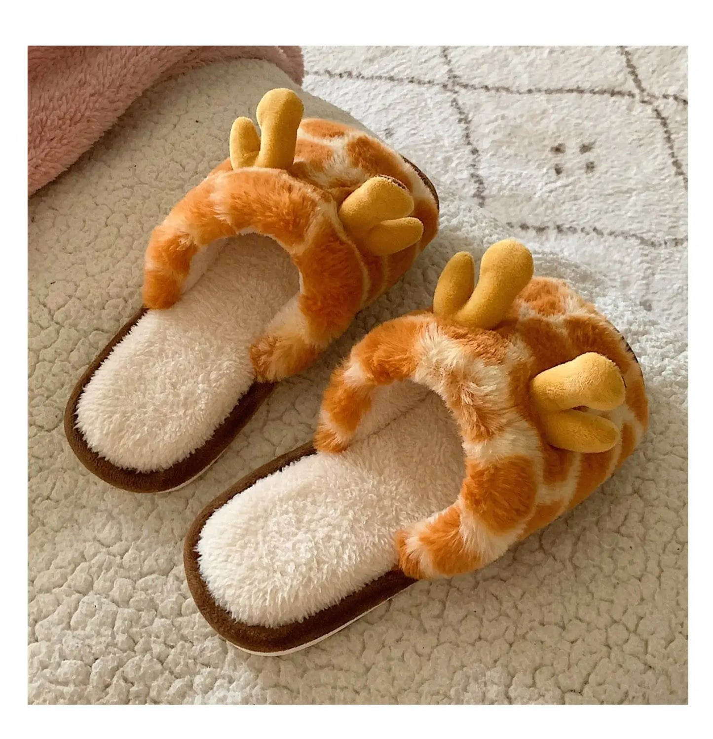 Women's Cartoon Giraffe Plush Slippers | Cozy Indoor Shoes