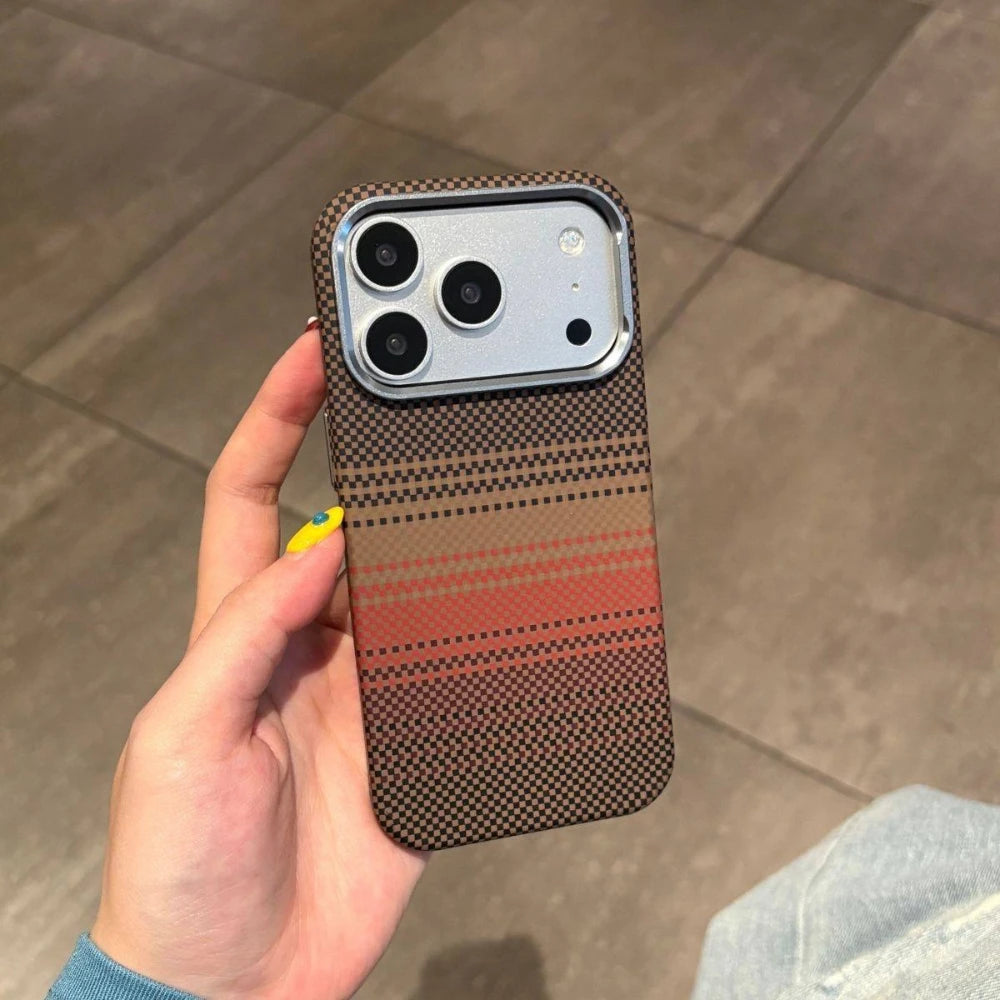Funda Magnética con Relieve de Carbono y Colores para iPhone 17 Pro Max