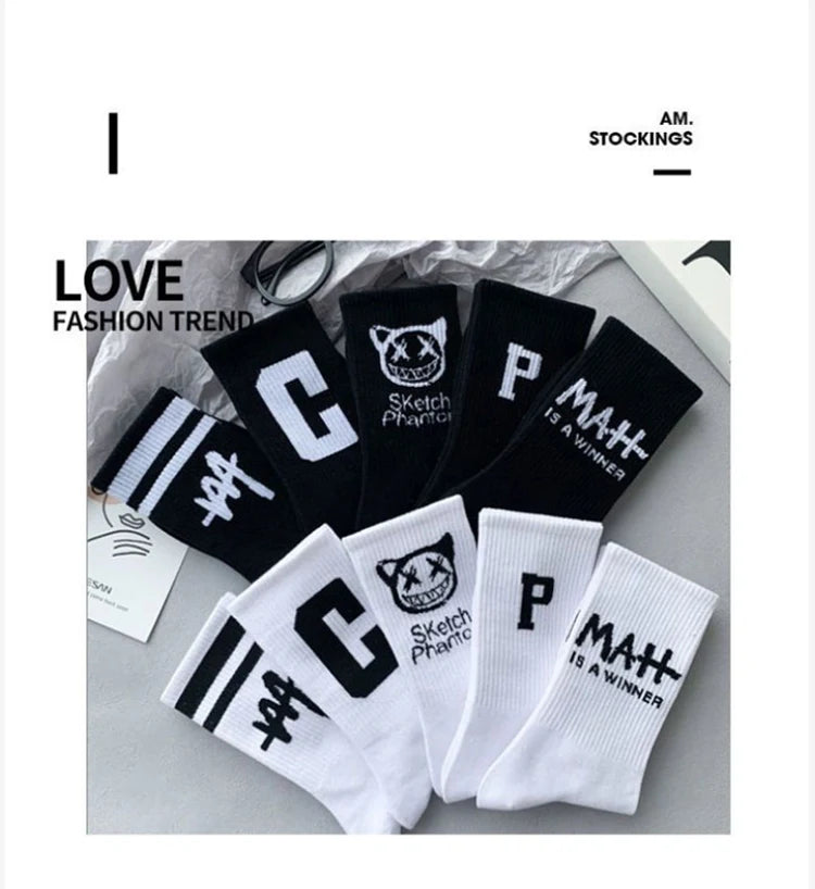 5 pairs of couples Instagram trendy socks with little devil pattern for students in spring and autumn, black and white sports ba