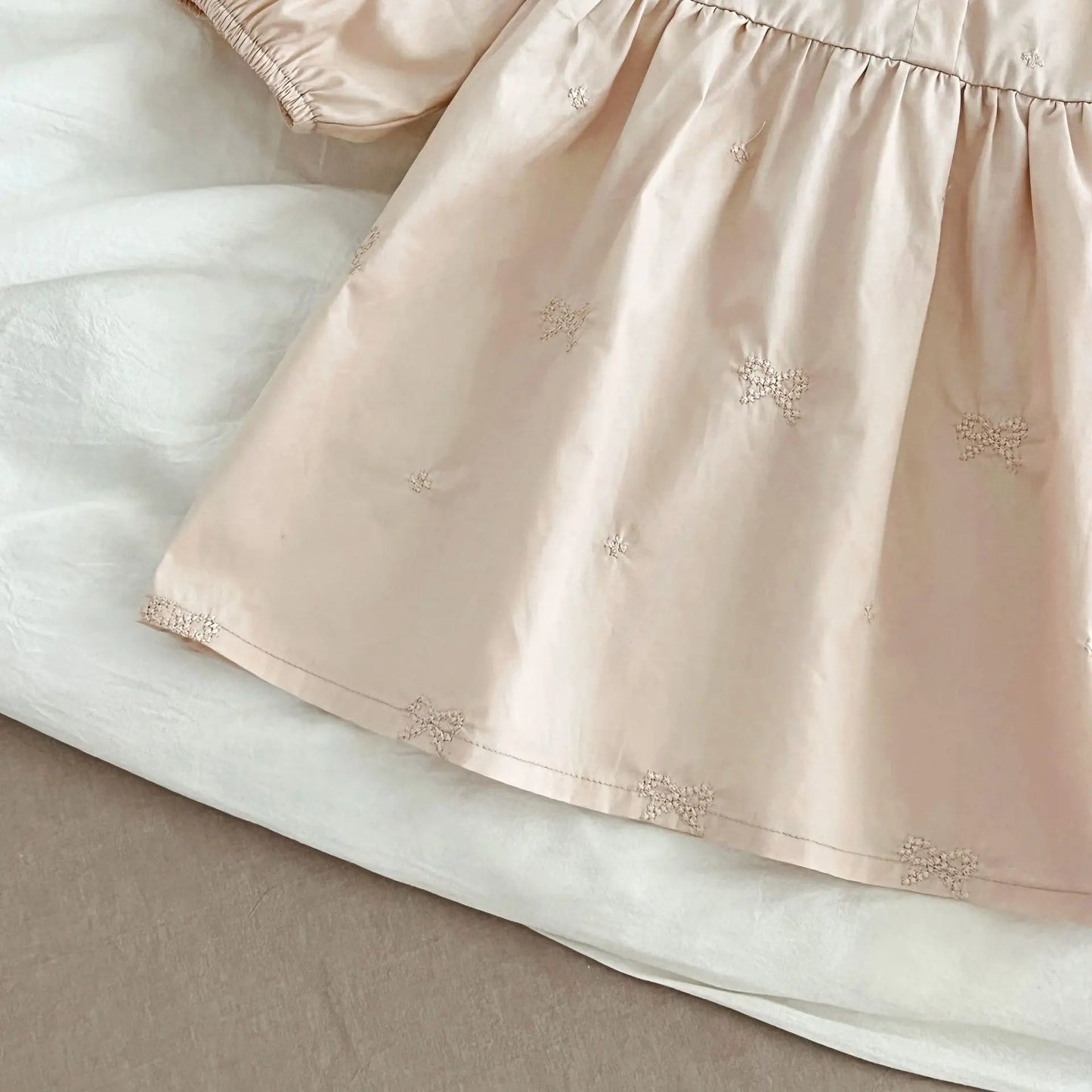 Cute Baby Girls Bow Lace Embroidery Bodysuit & Dress Set