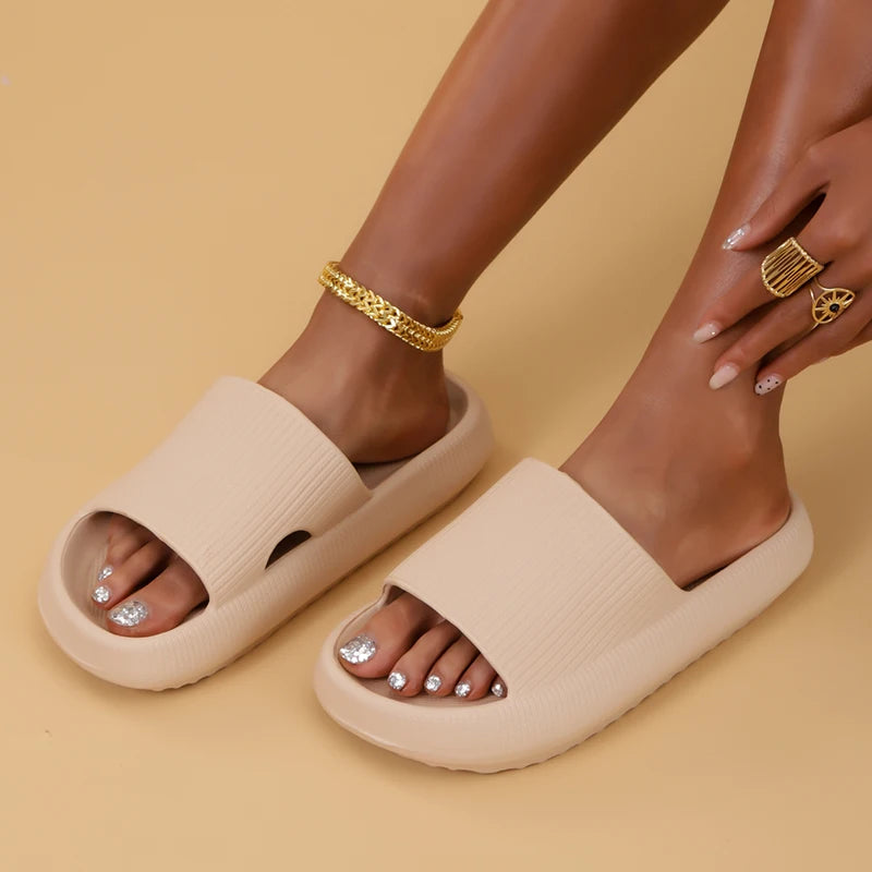 Super Soft Platform Cloud Slippers for Women | Comfy Bathroom Slides