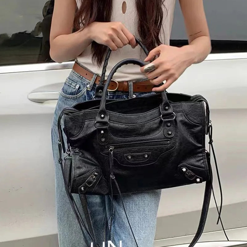 Trendy Women's City Tote Bag | Classic Y2K Street Fashion