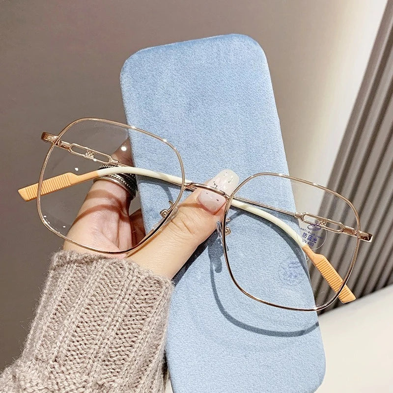 Ultra Light Anti Blue Light Glasses | Stylish Myopia Eyewear