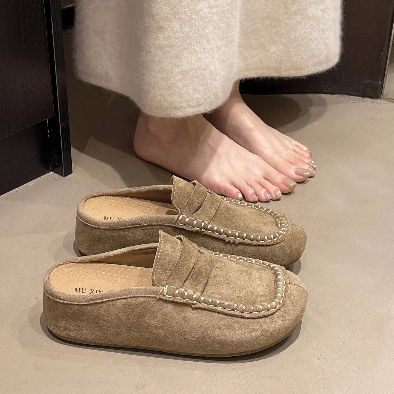 Women's Retro Anti-Slip Slippers | Cozy Flat-Bottomed Footwear