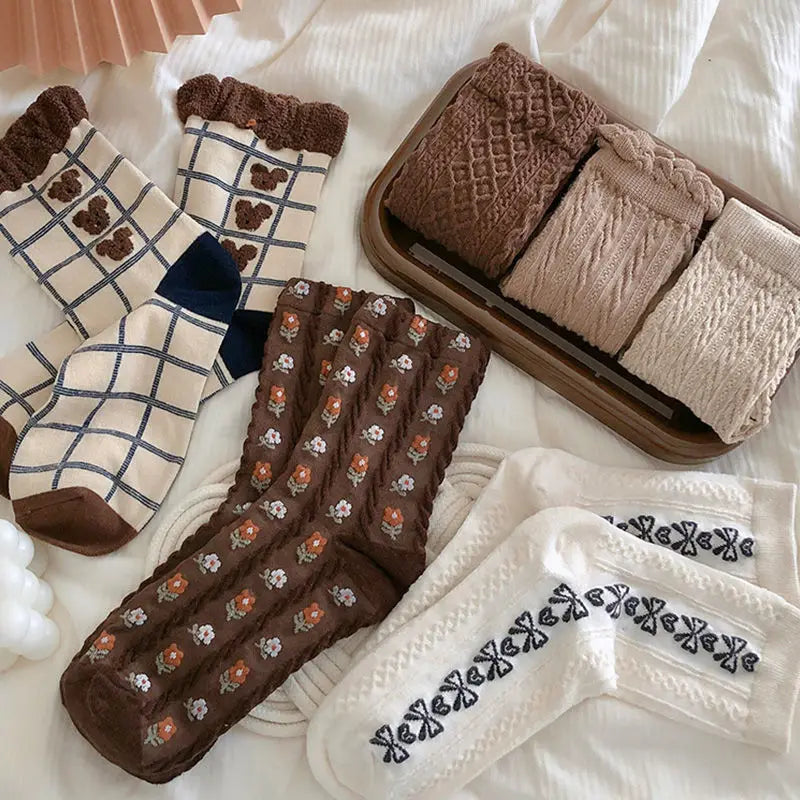 Cute Cartoon Bear Women's Winter Socks | Cozy Kawaii Cotton Socks