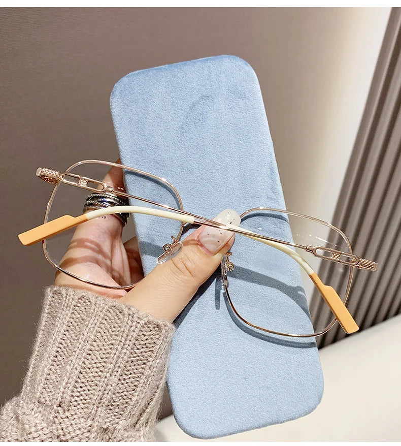 Ultra Light Anti Blue Light Glasses | Stylish Myopia Eyewear