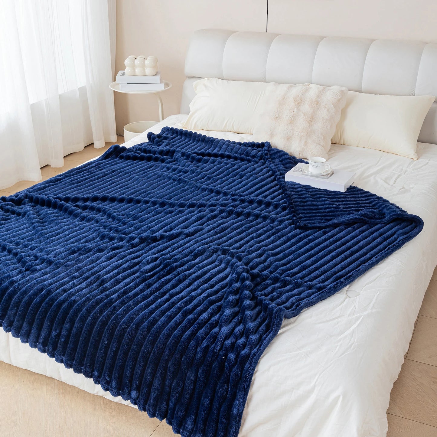 Thick Warm Flannel Blanket | Cozy Fleece Throw for All Seasons