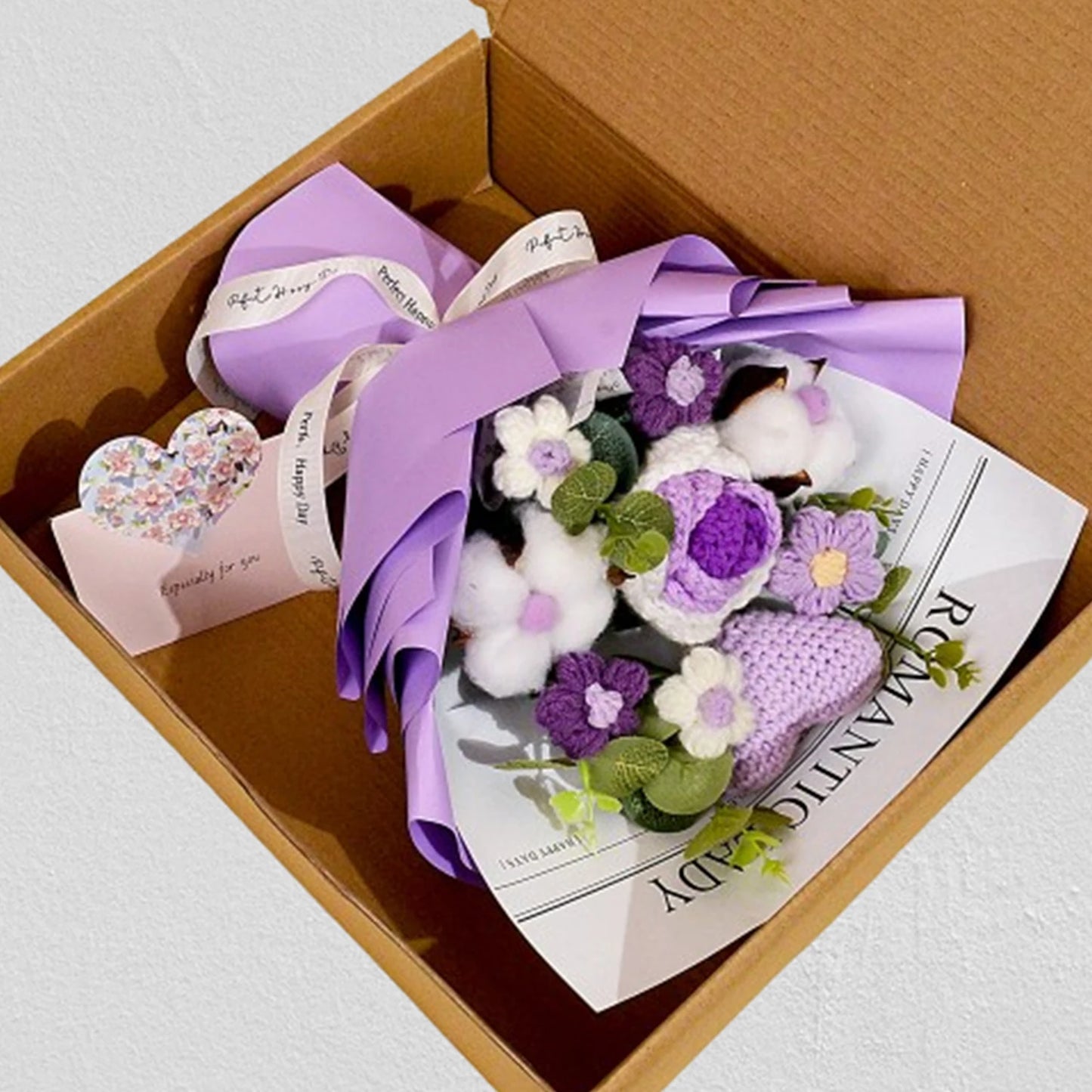 Ramo de Rosas de Ganchillo Hecho a Mano Rosa y Morado | Impresionante Regalo Floral