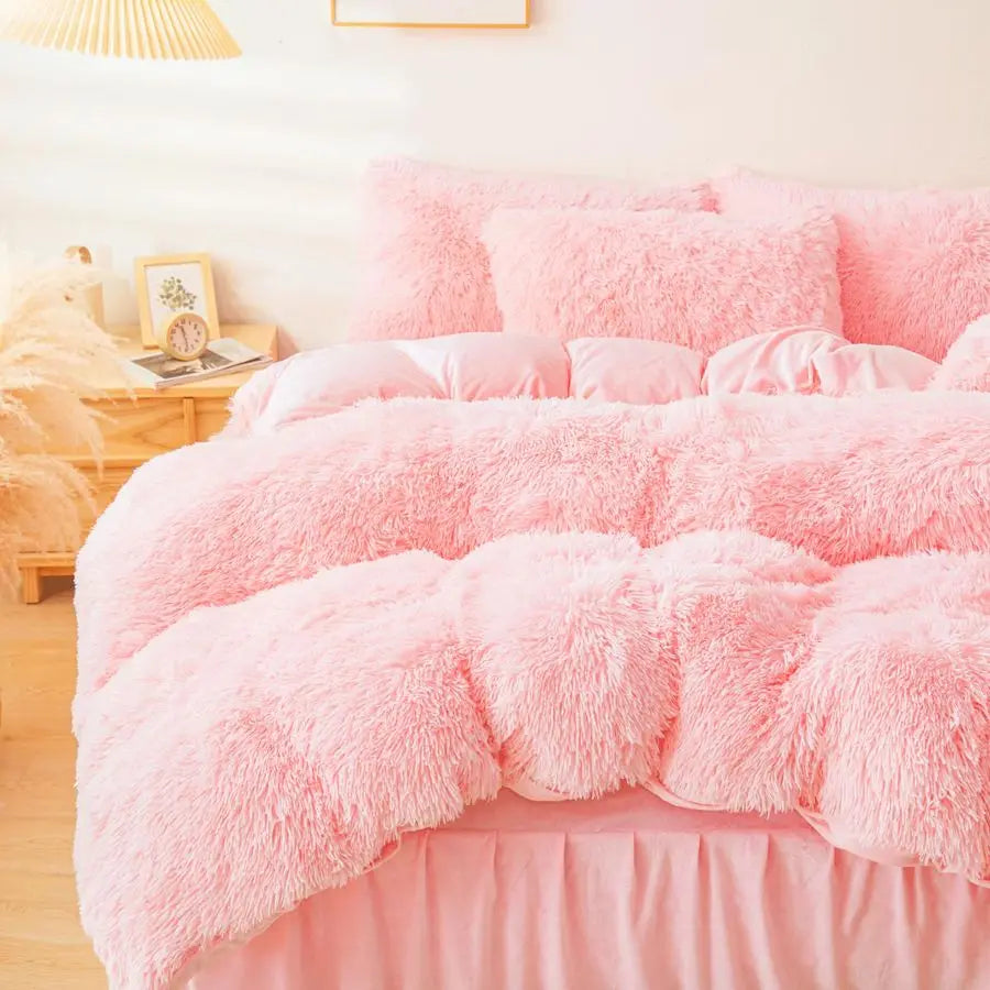 Luxurious Pink Faux Fur Comforter Cover Set | Cozy 3-Piece Queen Bedding