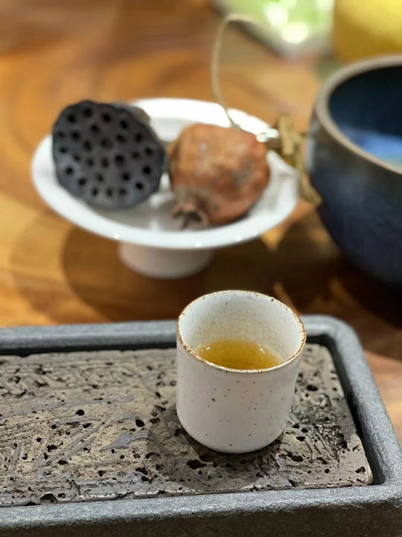Bandeja de té con tótem de dragón tallado a mano | Elegante decoración volcánica negra
