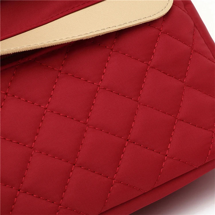 Chic Women's Backpack | Adjustable Straps & Zipper Closure