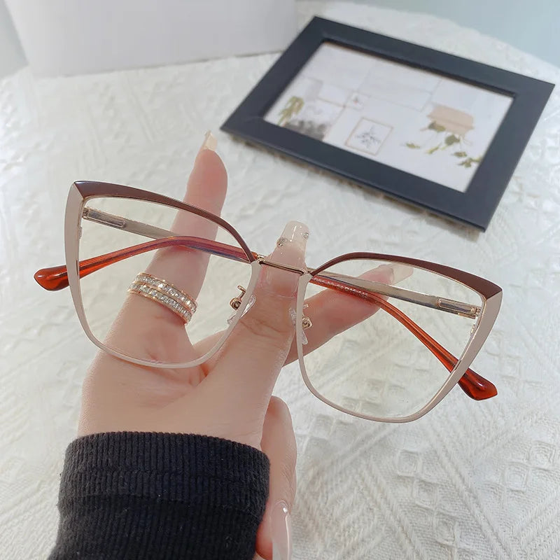 Retro Cat Eye Photochromic Reading Glasses for Women | Anti Blue Light