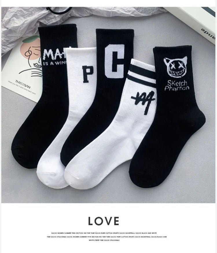 5 pairs of couples Instagram trendy socks with little devil pattern for students in spring and autumn, black and white sports ba