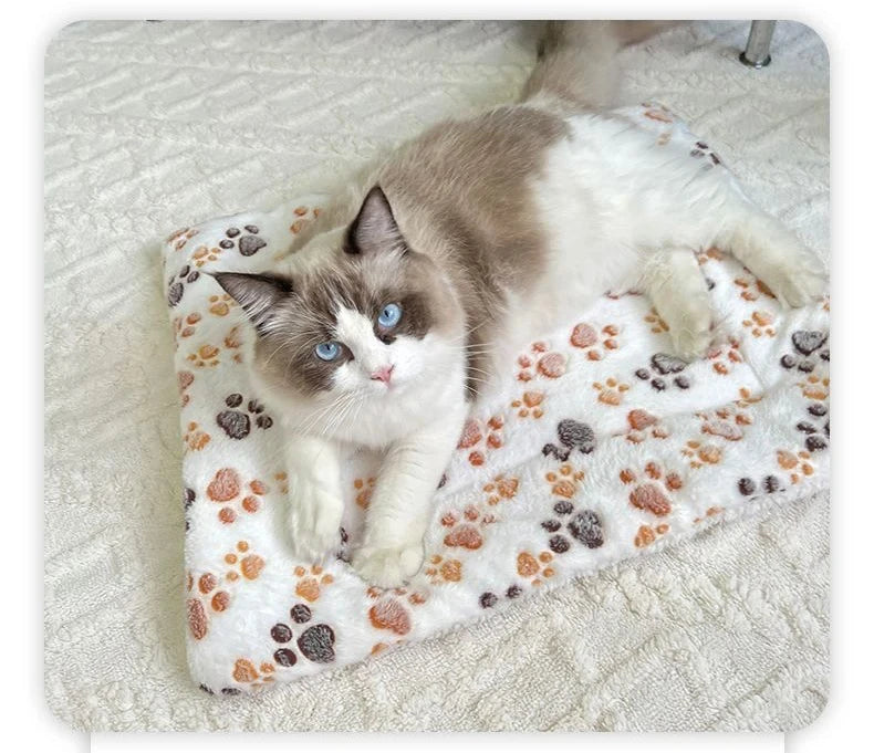 Cozy Flannel Pet Sleeping Mat | Soft Blanket for Dogs & Cats
