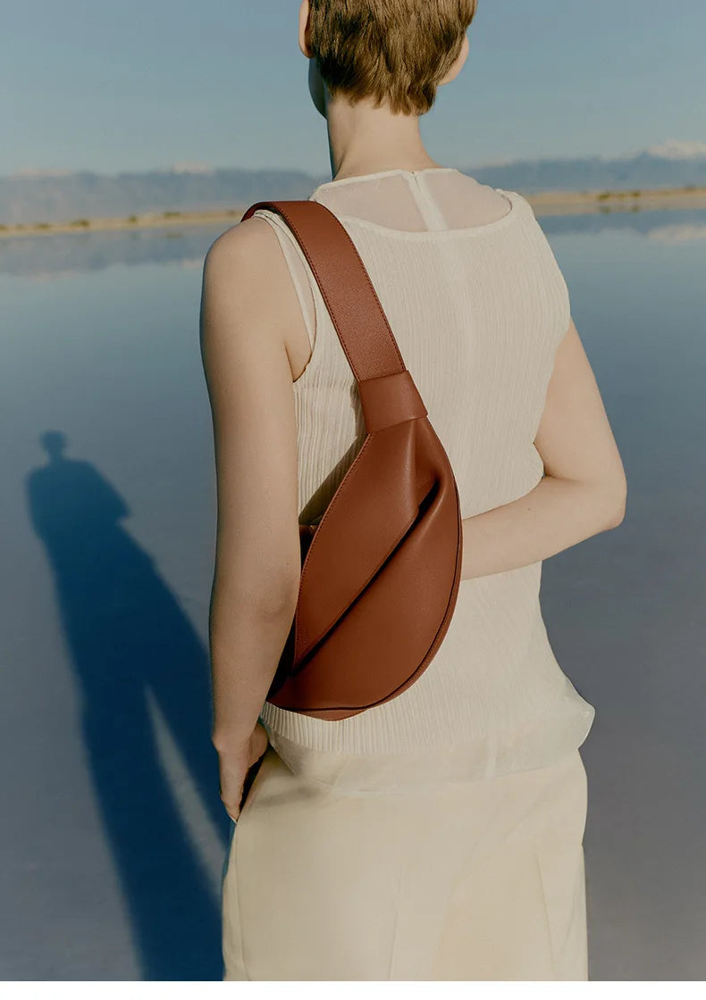 Fashionable Horn Bag | Large Capacity Cowhide Crossbody Bag