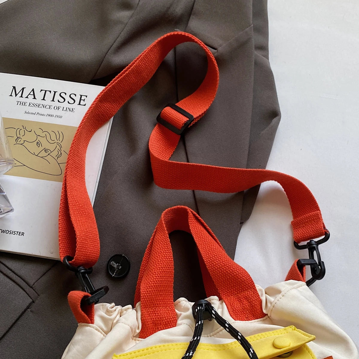 The New Unisex Messenger Bag, Outdoor Functional Shoulder Bag, Commuter Shoulder Bag, Storage Bag, Women's Contrast Backpack