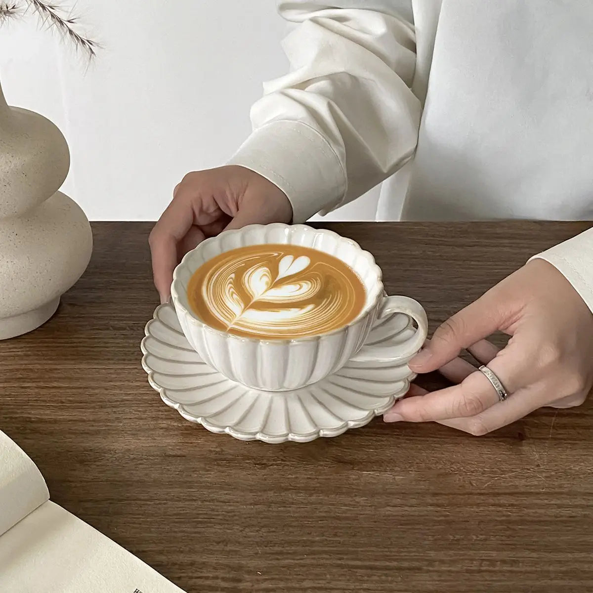 Elegant Japanese Retro Teapots & Ceramic Mugs Set for Tea Lovers