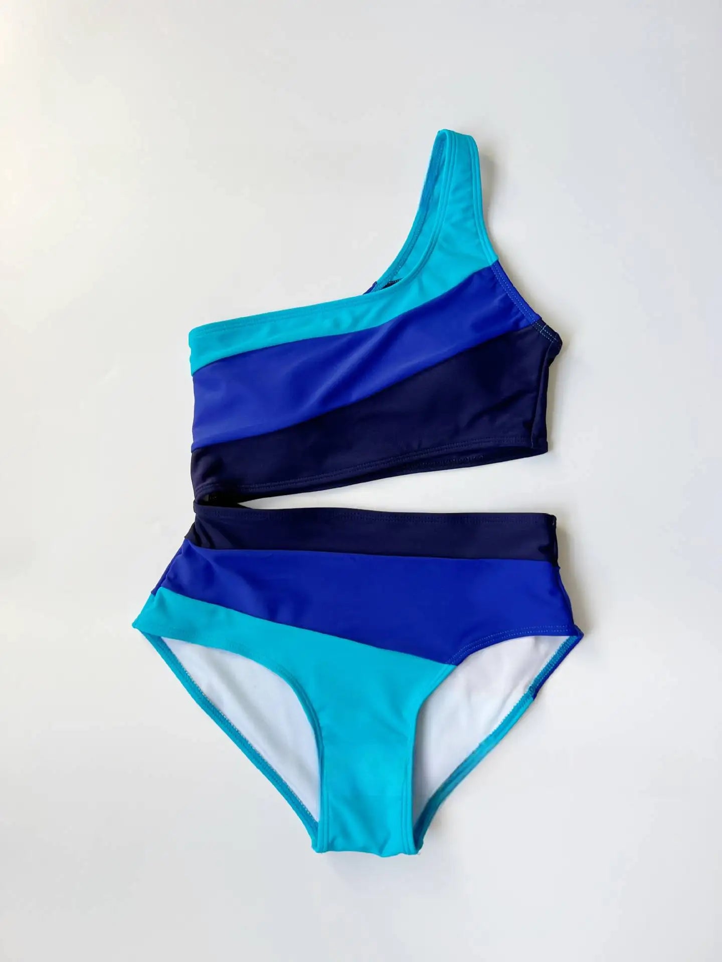 Women's Colorblock One-Piece Swimsuit | Stylish Summer Beachwear