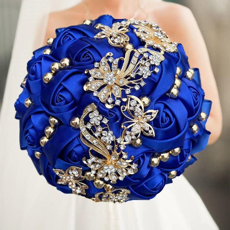 Impresionante ramo de boda azul marino para damas de honor | Elegante decoración floral