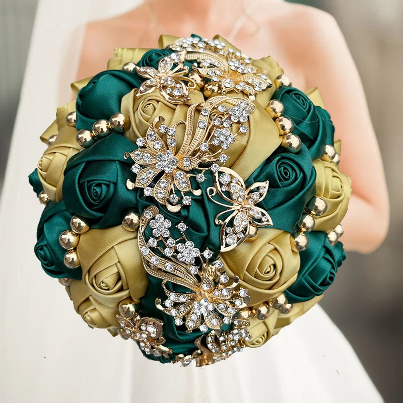 Impresionante ramo de boda azul marino para damas de honor | Elegante decoración floral