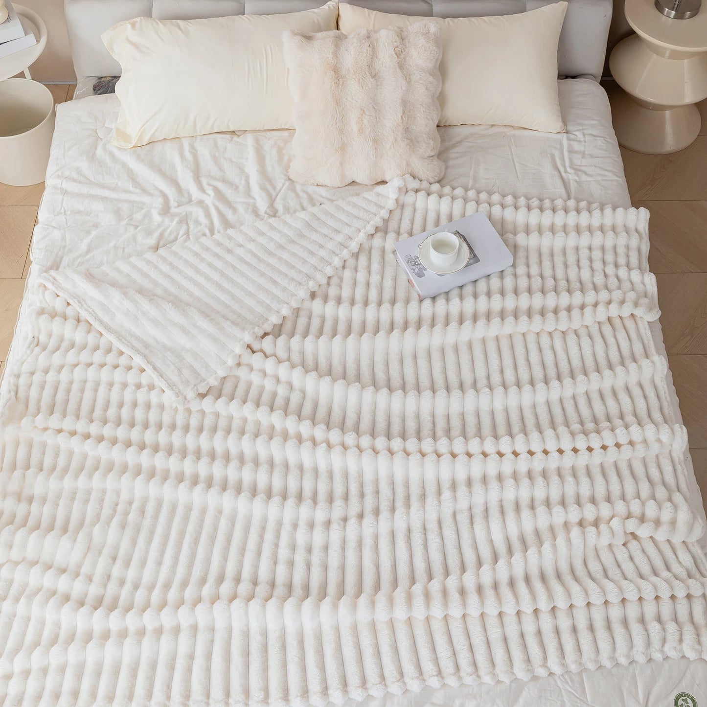 Thick Warm Flannel Blanket | Cozy Fleece Throw for All Seasons