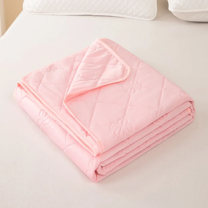 Cooling Silk Summer Quilt | Breathable & Ice Cold Comfort