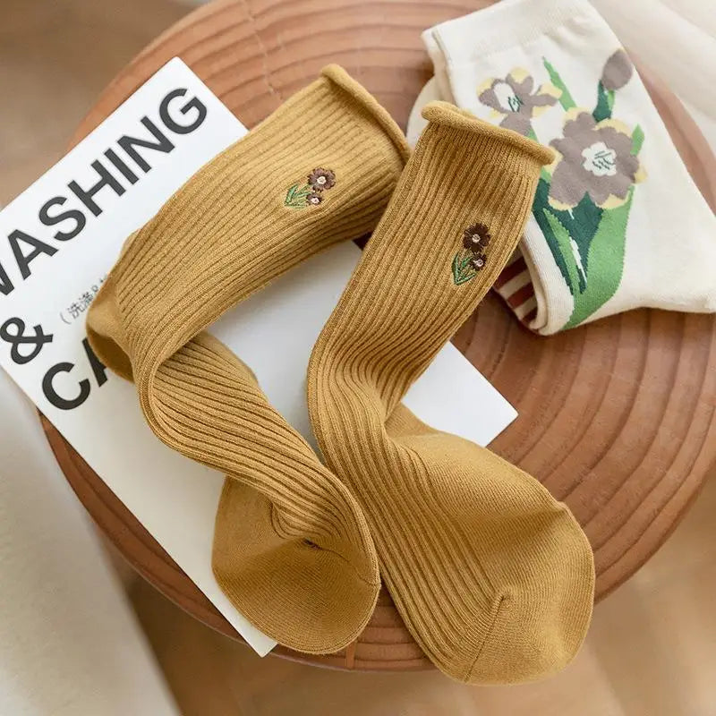 Cute Pink Flower Embroidery Socks for Women | Kawaii Retro Style