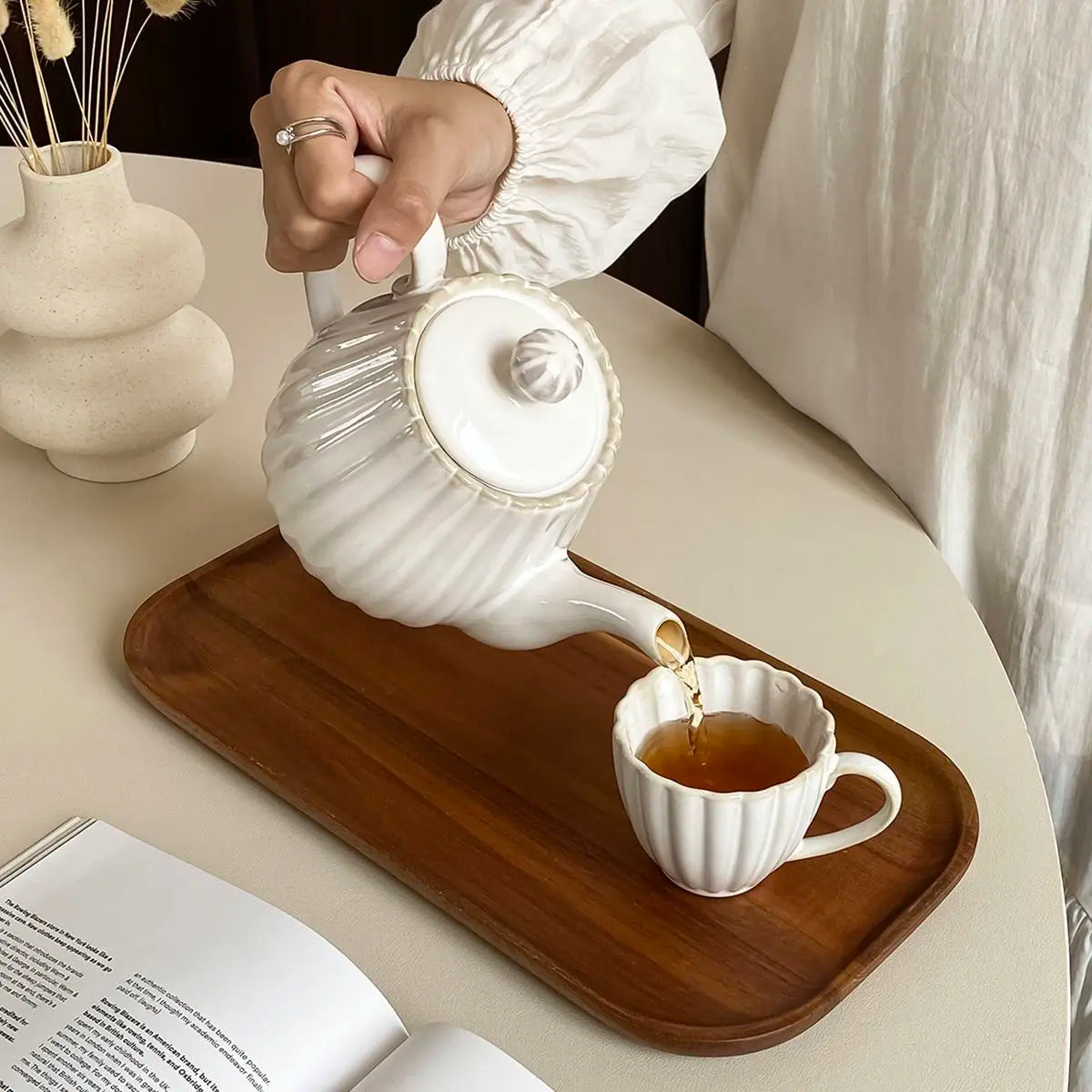 Elegant Japanese Retro Teapots & Ceramic Mugs Set for Tea Lovers