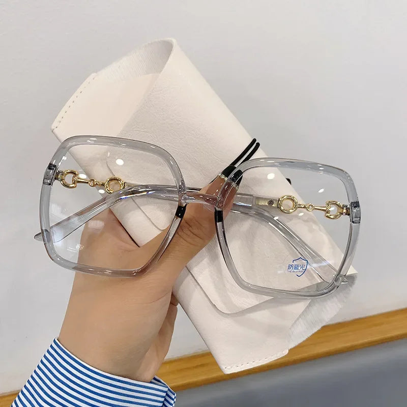 Fashionable Large Frame Myopia Glasses with Anti Blue Light and Anti Radiation High-definition Women's Full Frame Glasses