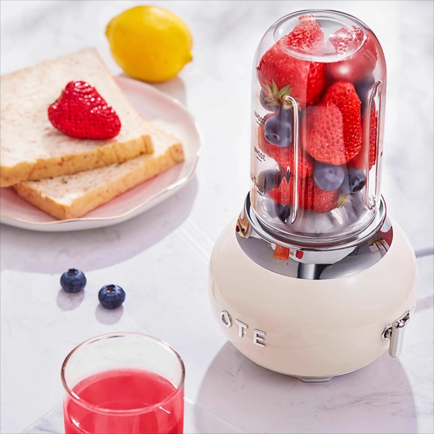 Portable Electric Juicer | Multifunctional Mini Juicing Machine