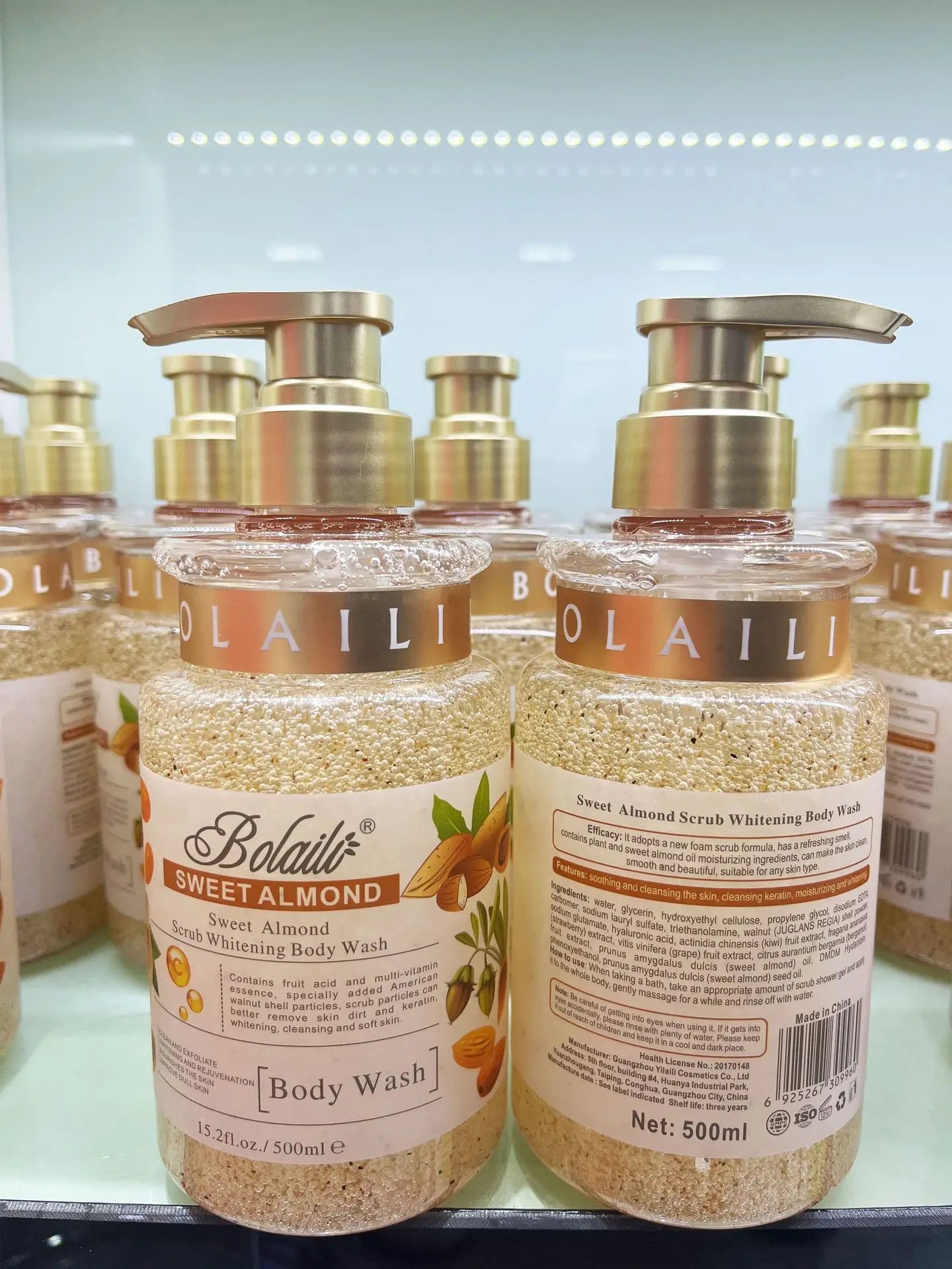 Exfoliating Almond Scrub Body Wash | Deep Clean & Moisturize