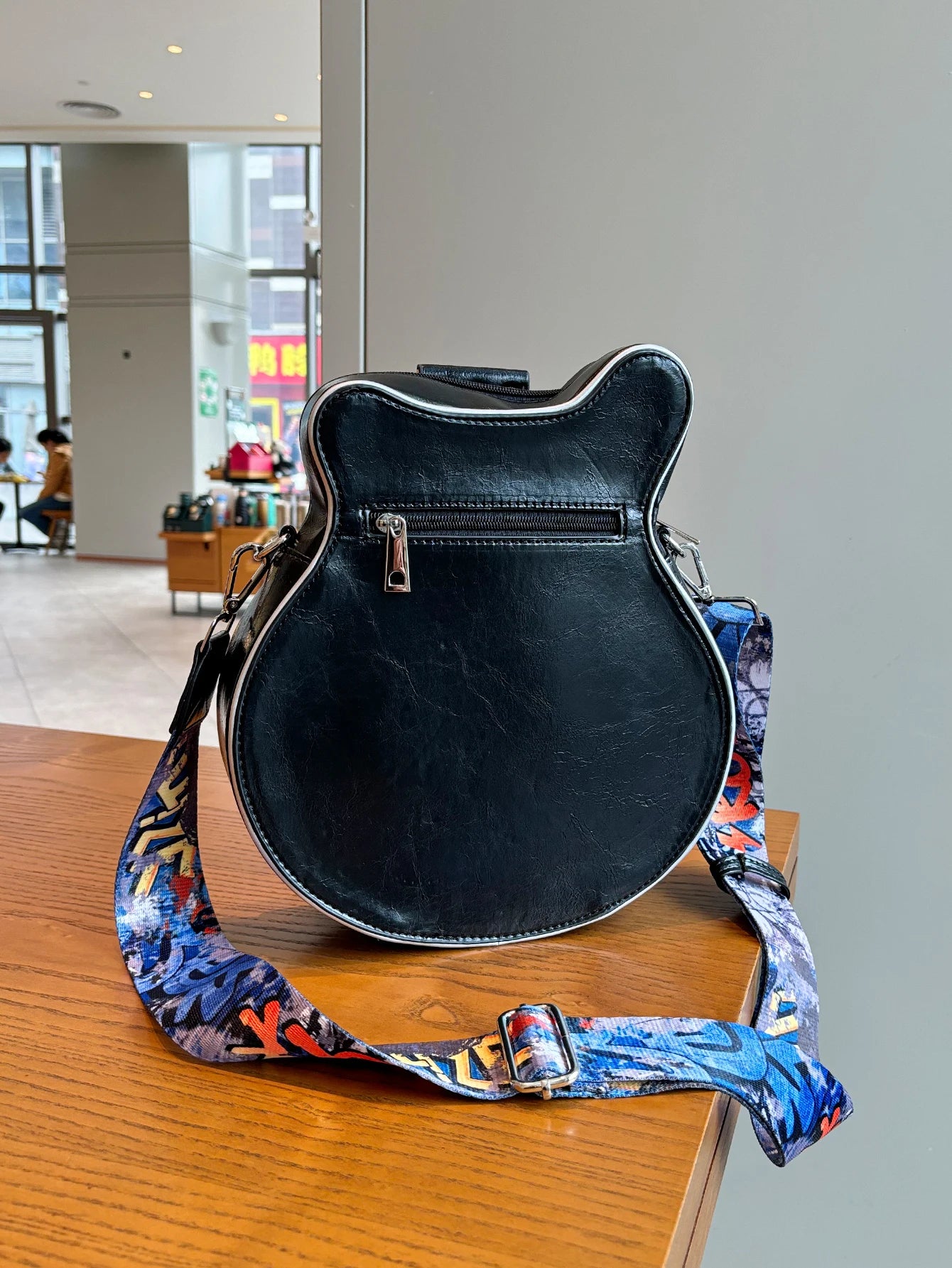 Creative Retro Guitar Shape Bag | Stylish Messenger Shoulder Bag