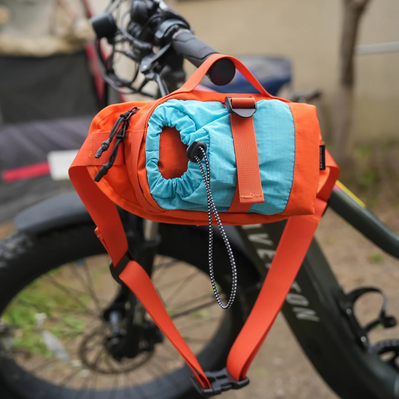 Unisex Crossbody Bag – Minimalist Design for Hiking & Climbing