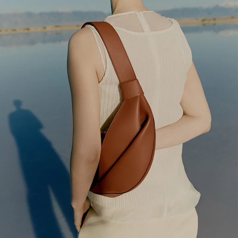 Fashionable Horn Bag | Large Capacity Cowhide Crossbody Bag
