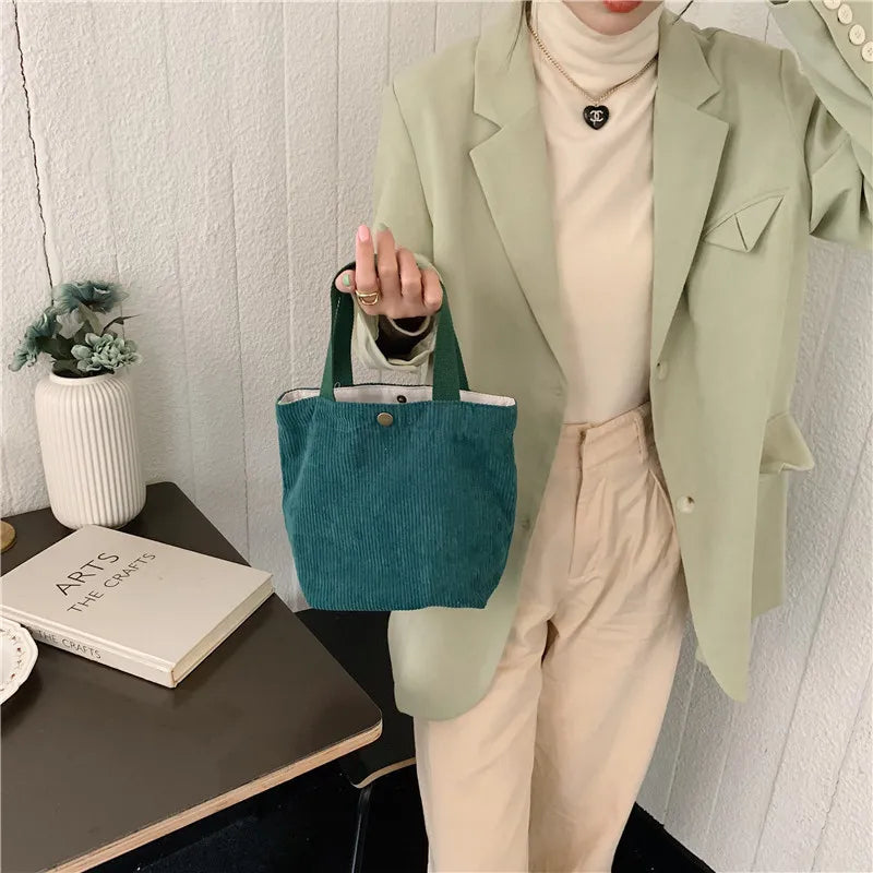 Elegante bolso de mano pequeño de terciopelo para mujer | Un esencial de estilo casual