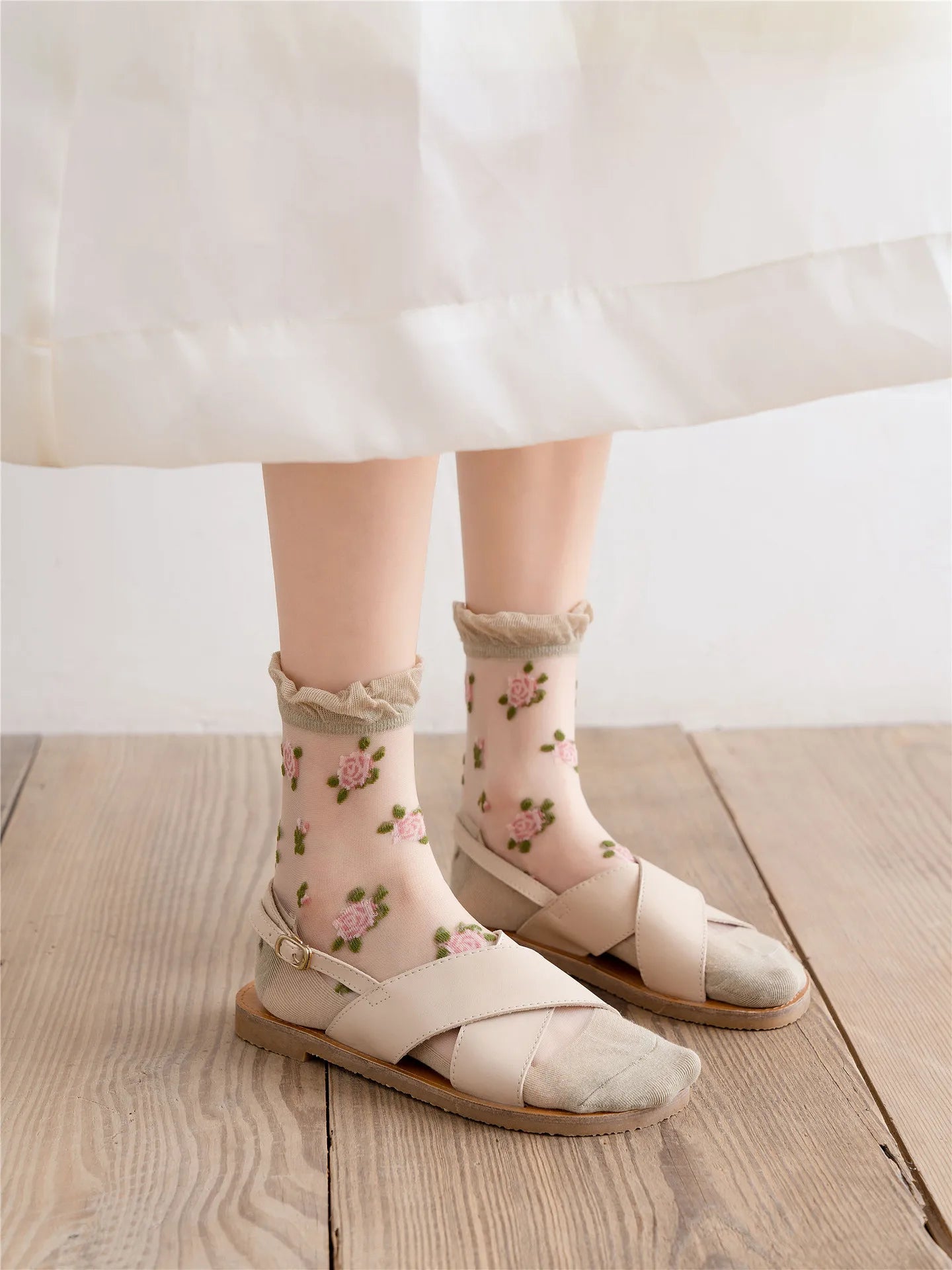 Women's Ultra-thin Lace Ruffle Socks | Vintage Rose Floral Style