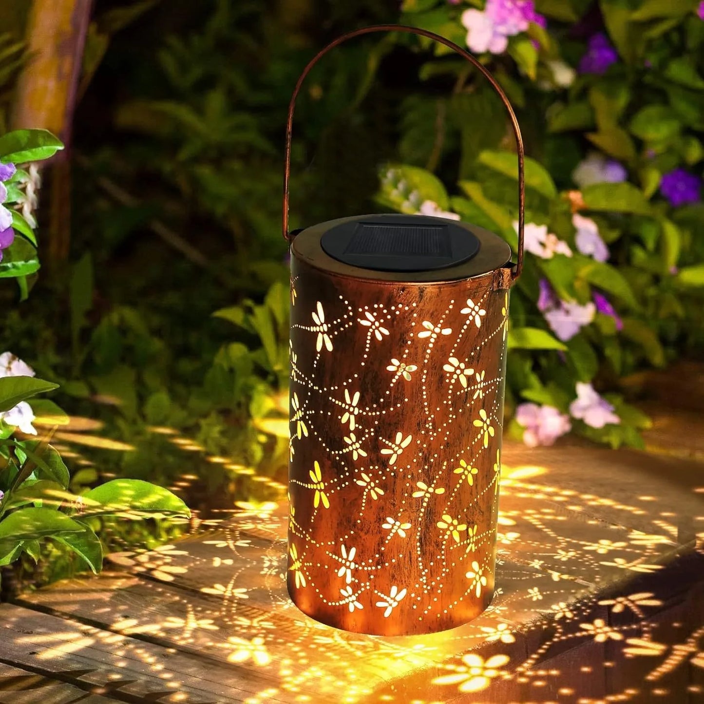 Solar Lantern Outdoor Decor | Elegant Pathway Lighting for Gardens