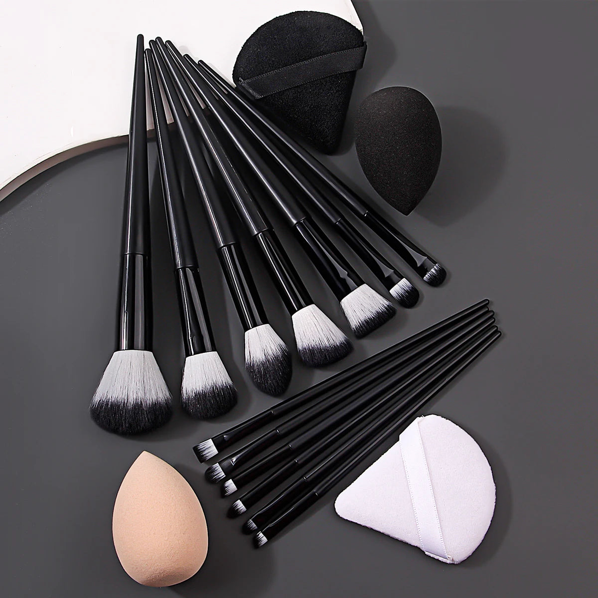 17pcs High-Quality Makeup Brush Set + Makeup Sponge Egg | Soft Nylon Wool Fiber Brushes & Dry/Wet Puff 2026