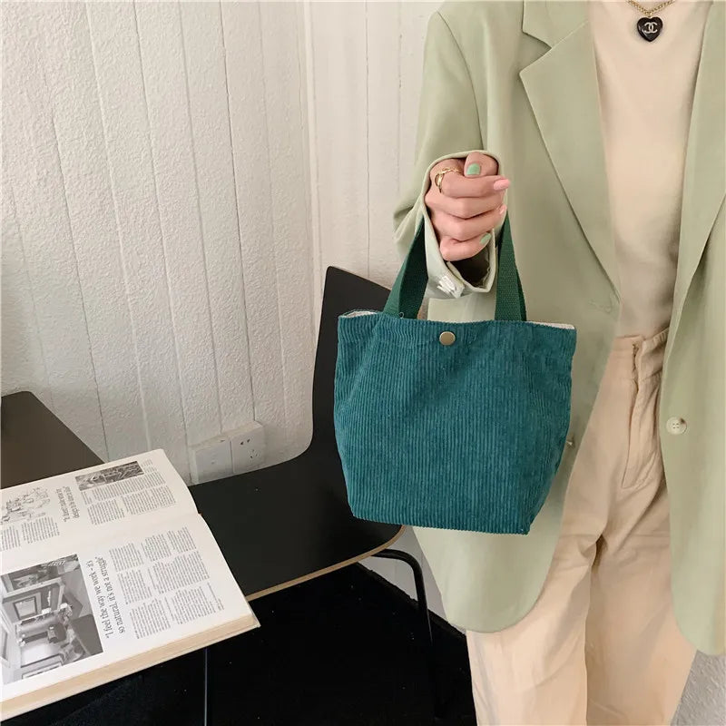 Elegante bolso de mano pequeño de terciopelo para mujer | Un esencial de estilo casual