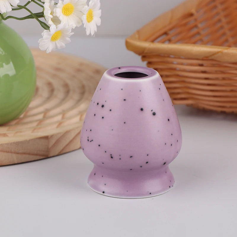 Soporte de cerámica hecho a mano para batidor de matcha | Elegante accesorio para el té